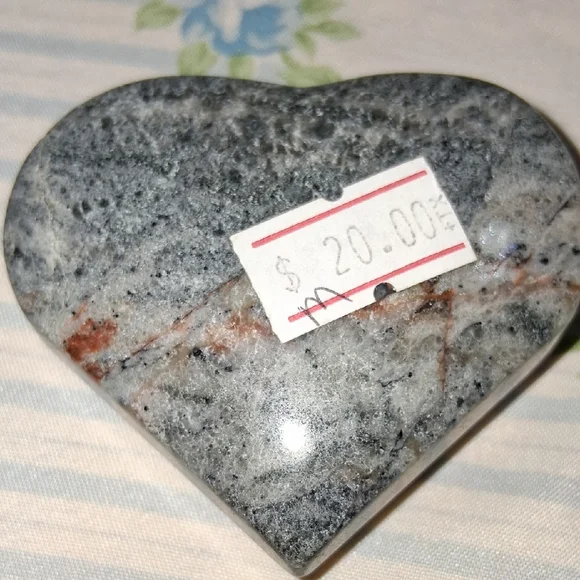 H12 Heart-Shaped Stone Set - Multicolor - Picture 8 of 8